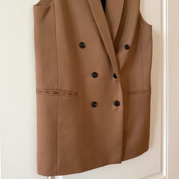 Marcella NYC Oversized Tan Double-Breasted Vest - Picture 2 of 5